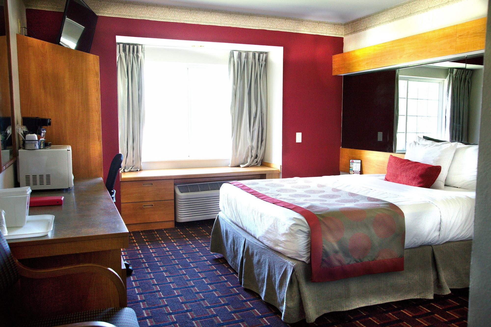 Ramada By Wyndham Bloomington I-55 And I-74 Il Hotel Exterior photo